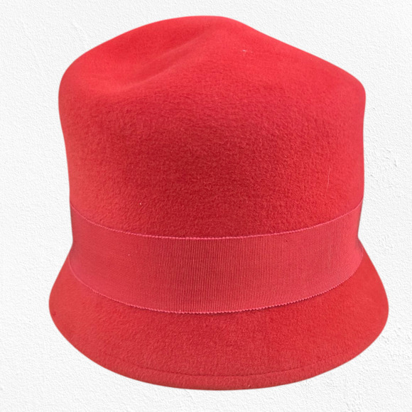 80s Vintage Red Wool Felt Classic Millinery Short Brim The Hat Garden Cloche Hat - Picture 1 of 7